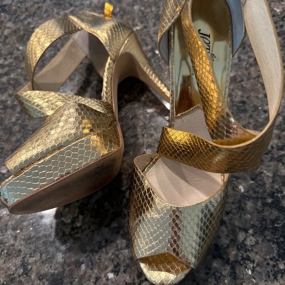 Michael Kors Gold The Jet Set - Picture 4 of 4